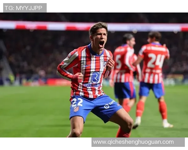 23岁以上足球明星的辉煌历程与成就解析